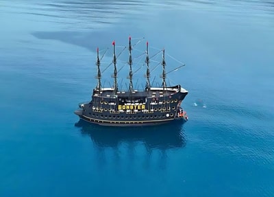 Gonster pirate boat trip